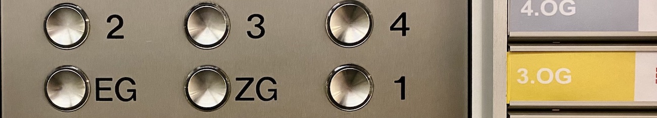 Das Knopfbrett in einem Aufzug